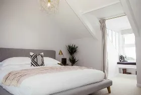 Photograph of Mr & Mrs Smith The Sandy Duck, Falmouth