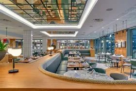 Photograph of Glaze Restaurant Crowne Plaza Marlow, Marlow