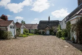Photograph of Munden House, Alweston