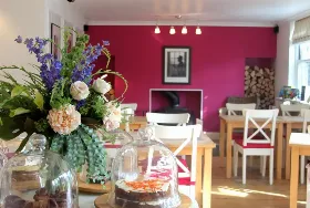 Photograph of Beatons Tearoom And Bookshop, Tisbury